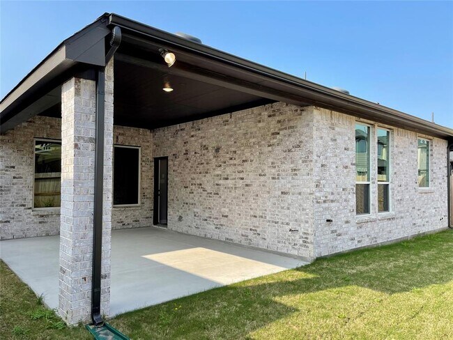 Building Photo - 24226 Maple Summit Ln