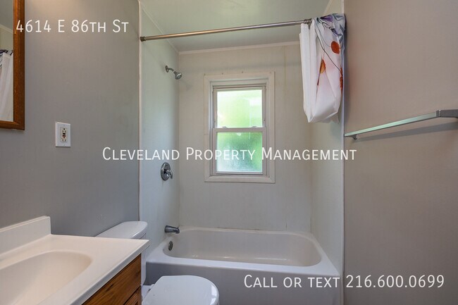Building Photo - 4614 E 86th St