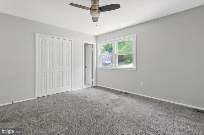 Building Photo - 9205 Midland Turn