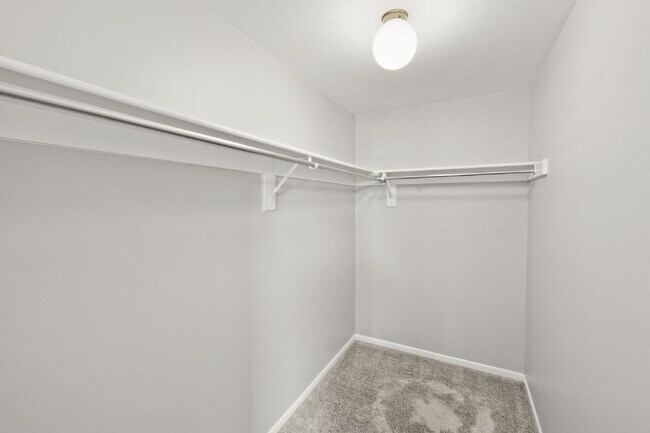 Building Photo - Rockrimmon Condo with Loft, Fireplace & Patio + Pool & Hot Tub