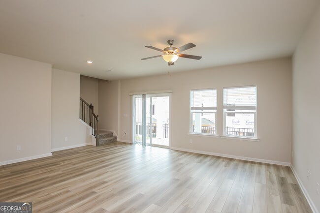 Building Photo - 1347 Sunny Lk Dr