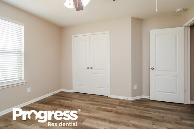 Building Photo - 5107 Gulf Stream Ln