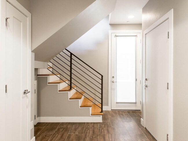 Building Photo - 1819 Boulder St