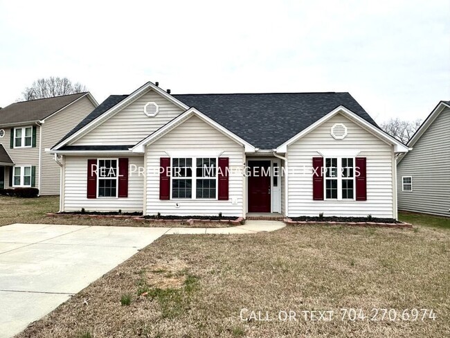 Primary Photo - Charming 3BR/2BA Home in Charlotte!