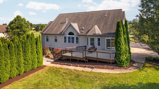Building Photo - 9069 Emerson Dr