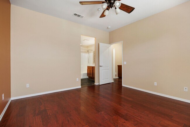 Building Photo - 10410 Duxbury Ln