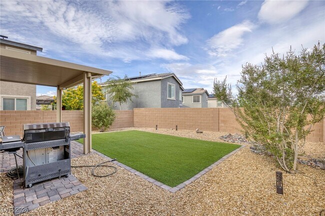 Building Photo - 976 Bluebell Brook St