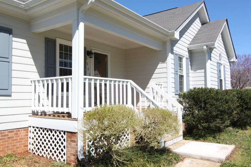 Building Photo - 8608 Manns Loop Rd