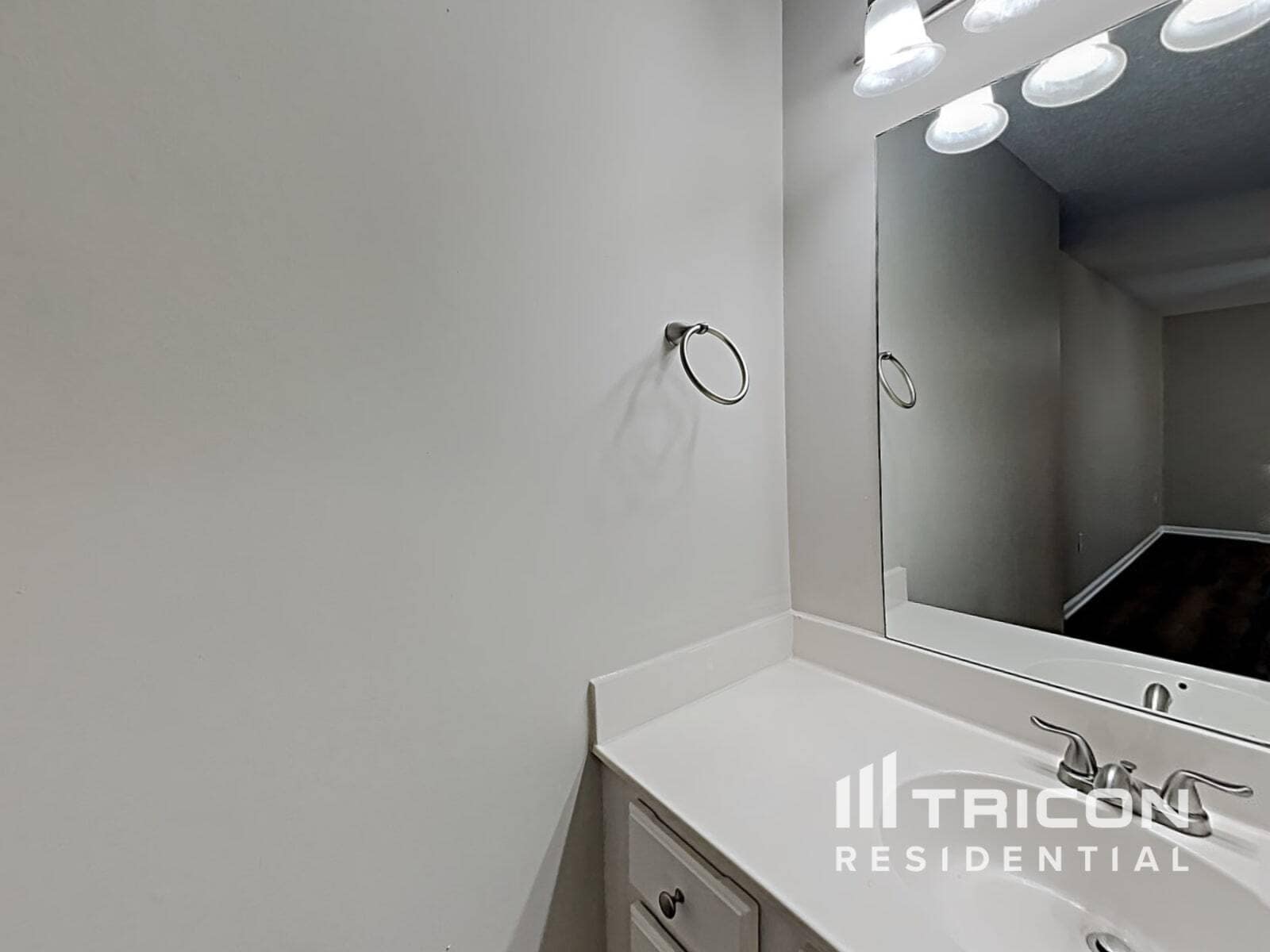 Building Photo - 14020 Eden Ct