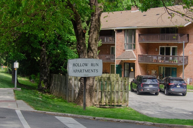 Building Photo - Hollow Run Apartments