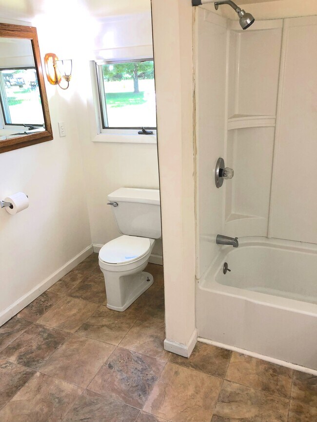 Building Photo - 2928 S Mackinaw Trl