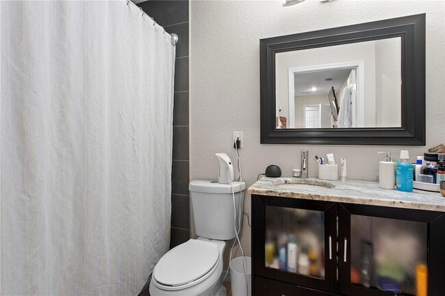 Building Photo - 4215 W Bay Vista Ave