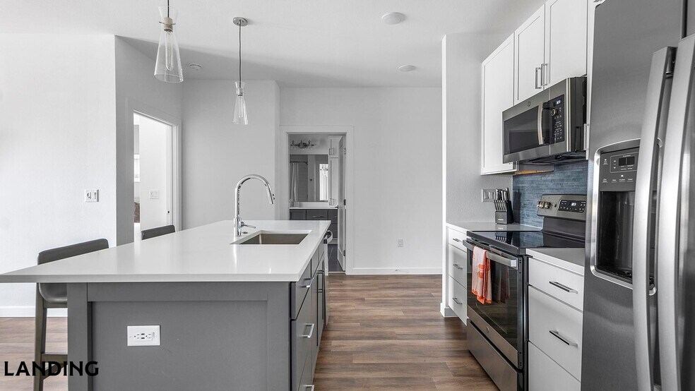 Building Photo - 5511 Caprock Smt Dr