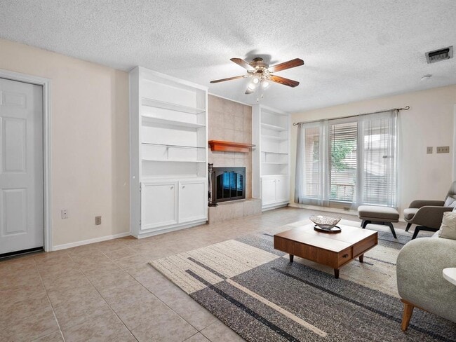 Building Photo - 3513 Westchester Ave