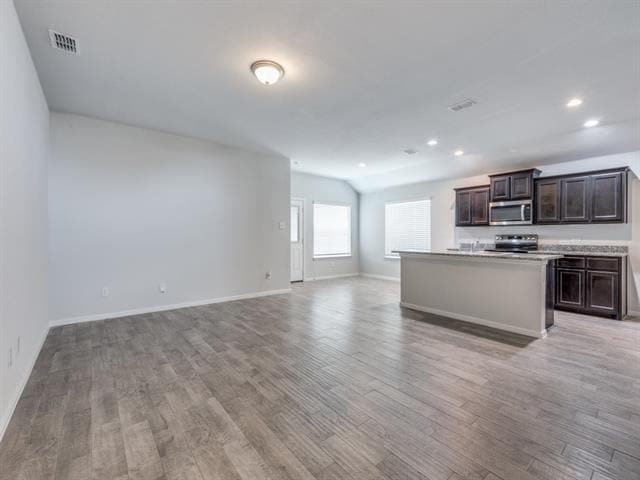 Building Photo - 545 Houndstooth Dr