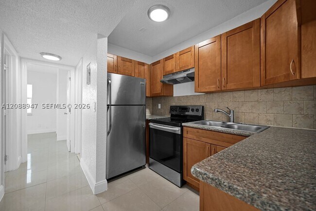 Building Photo - 575 Kathy Ln