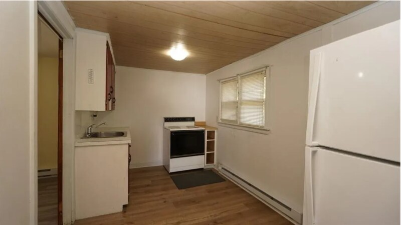 Building Photo - 36 Henry St