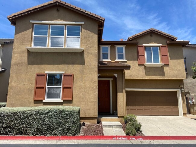 Building Photo - Folsom 4 bdrm, 3 bath near Folsom HS