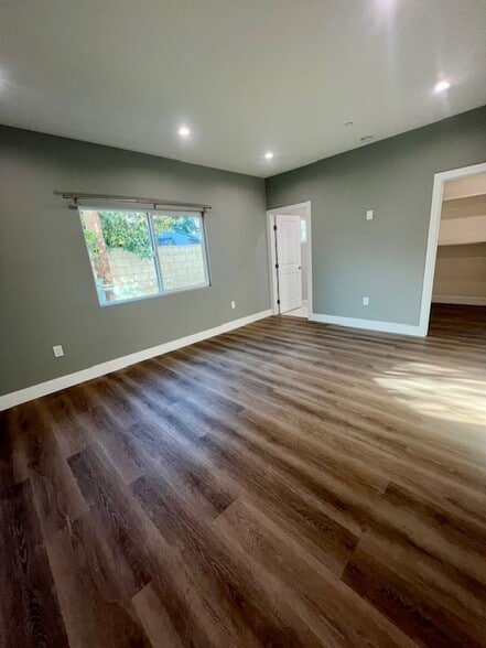 Building Photo - 6227 Orion Ave