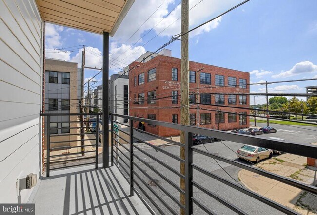 Building Photo - 950 Shackamaxon St