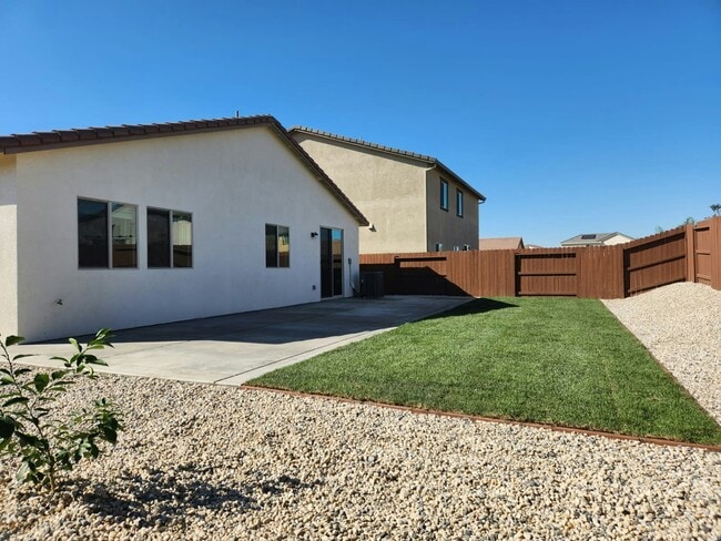 Building Photo - 8081 Bossa Nova Way