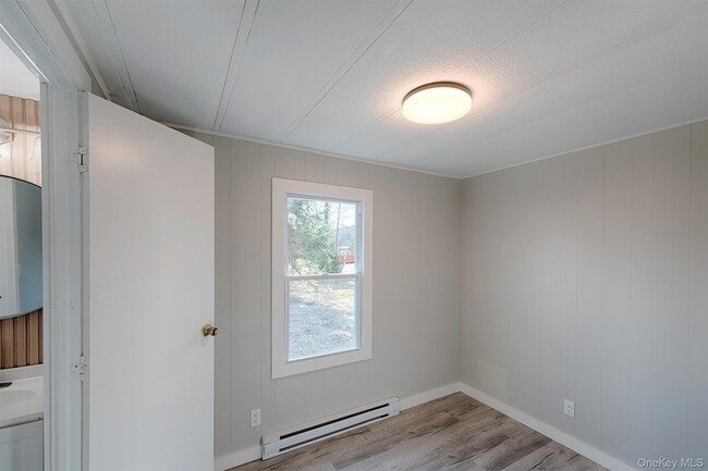 Building Photo - 193 Decker Rd