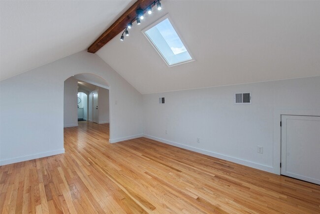 Building Photo - 1459 Munger St