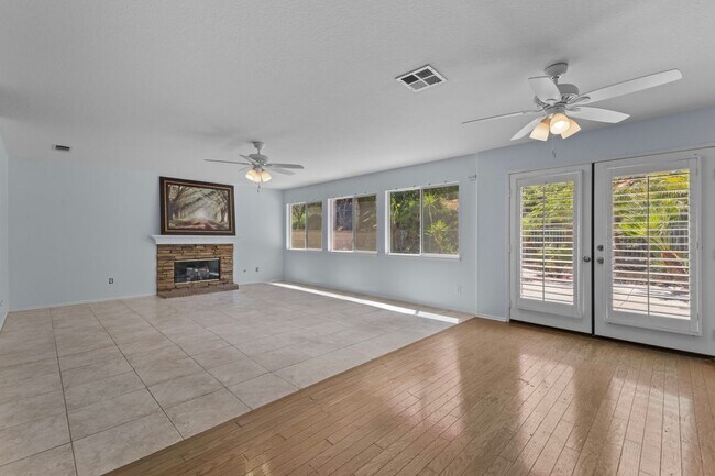 Building Photo - 16636 China Berry Ct
