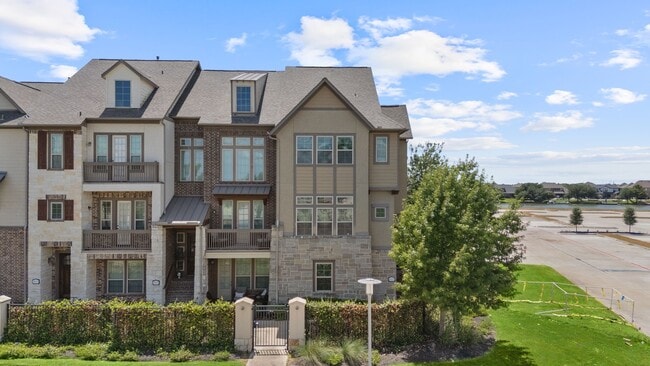 Building Photo - 9679 Towne Lake Pkwy