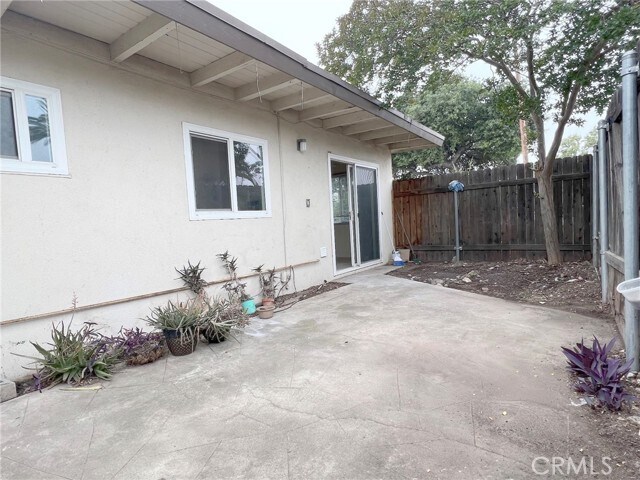 Building Photo - 284 N Palm Ave