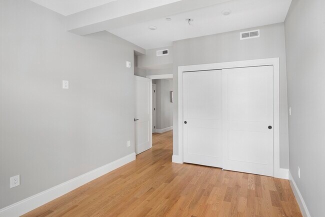 Building Photo - 31 Boardman St