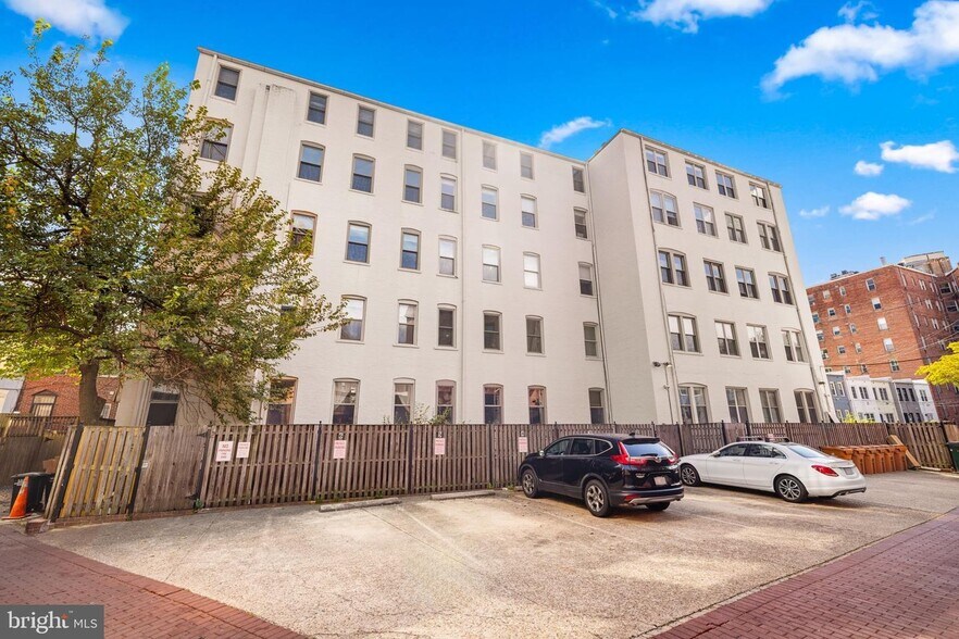 Building Photo - 1930 New Hampshire Ave NW