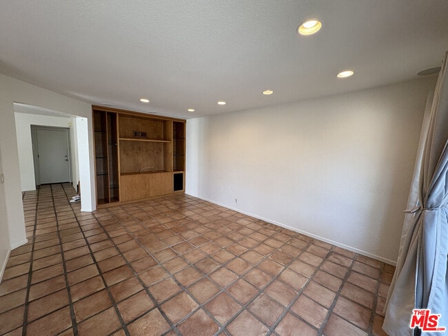 Building Photo - 24715 Cll Largo