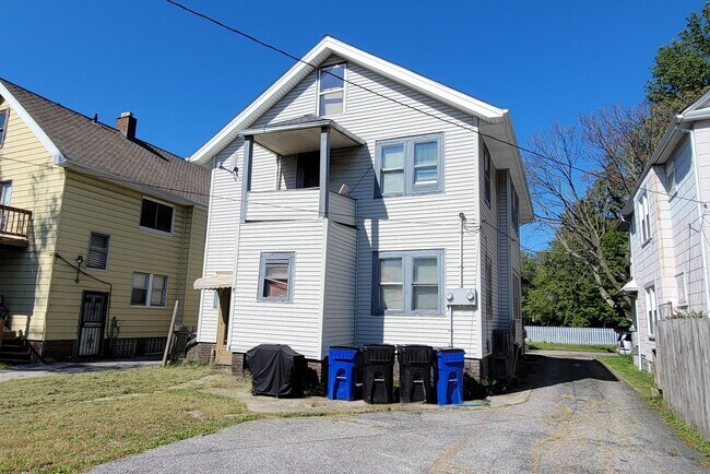 Building Photo - 11301 Florian Ave