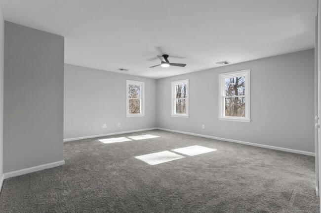 Building Photo - 40 Harkness Dr