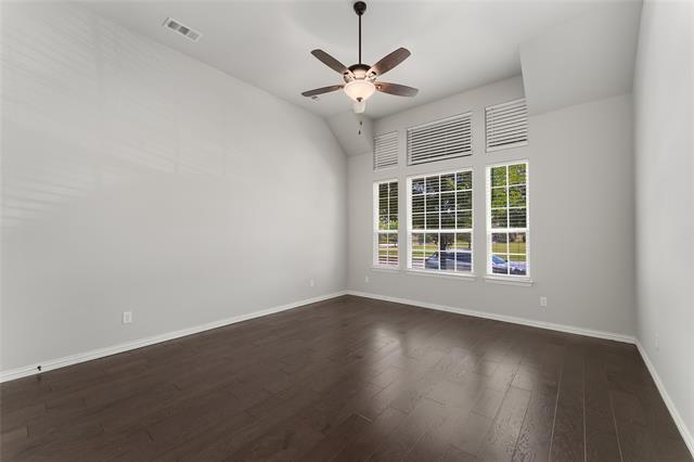 Building Photo - 1565 Amesbury Way