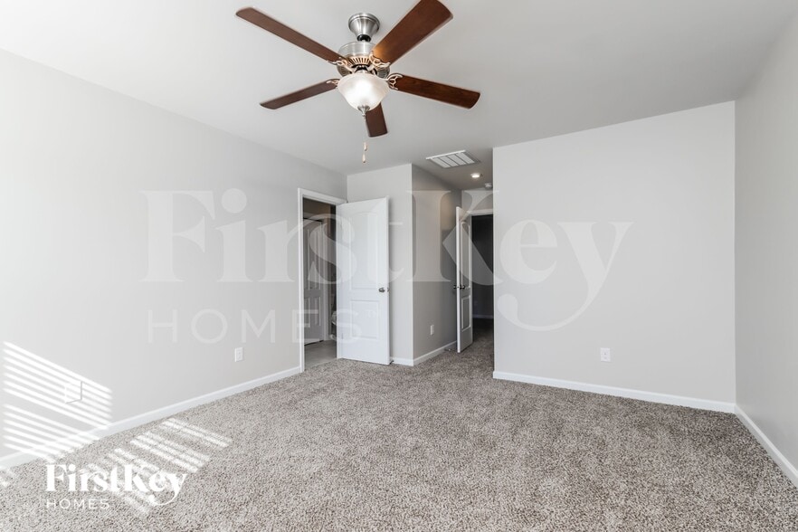 Building Photo - 5721 Midstream Cir