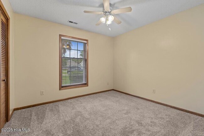 Building Photo - 118 Stonemark Ct