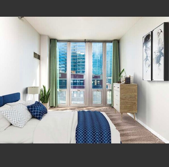 Building Photo - 1600 S Indiana Ave