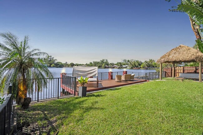 Building Photo - 19720 NE 26th Ave