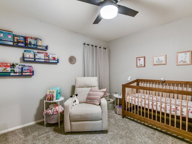 Building Photo - 1021 Doras Dr