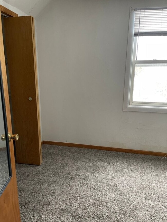 Building Photo - Click the “Apply Now” button or email wapmrentals@gmail.com for a prompt response.