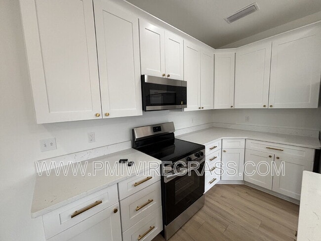 Building Photo - 106 Jennie Dr