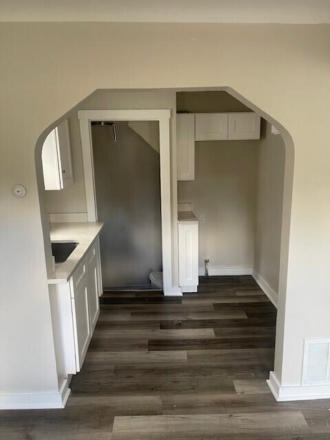 Building Photo - 11798 Outer Dr W