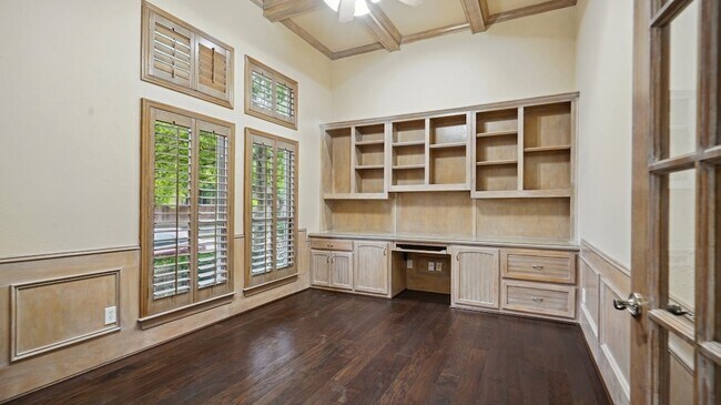 Building Photo - 104 Stonehaven Ct