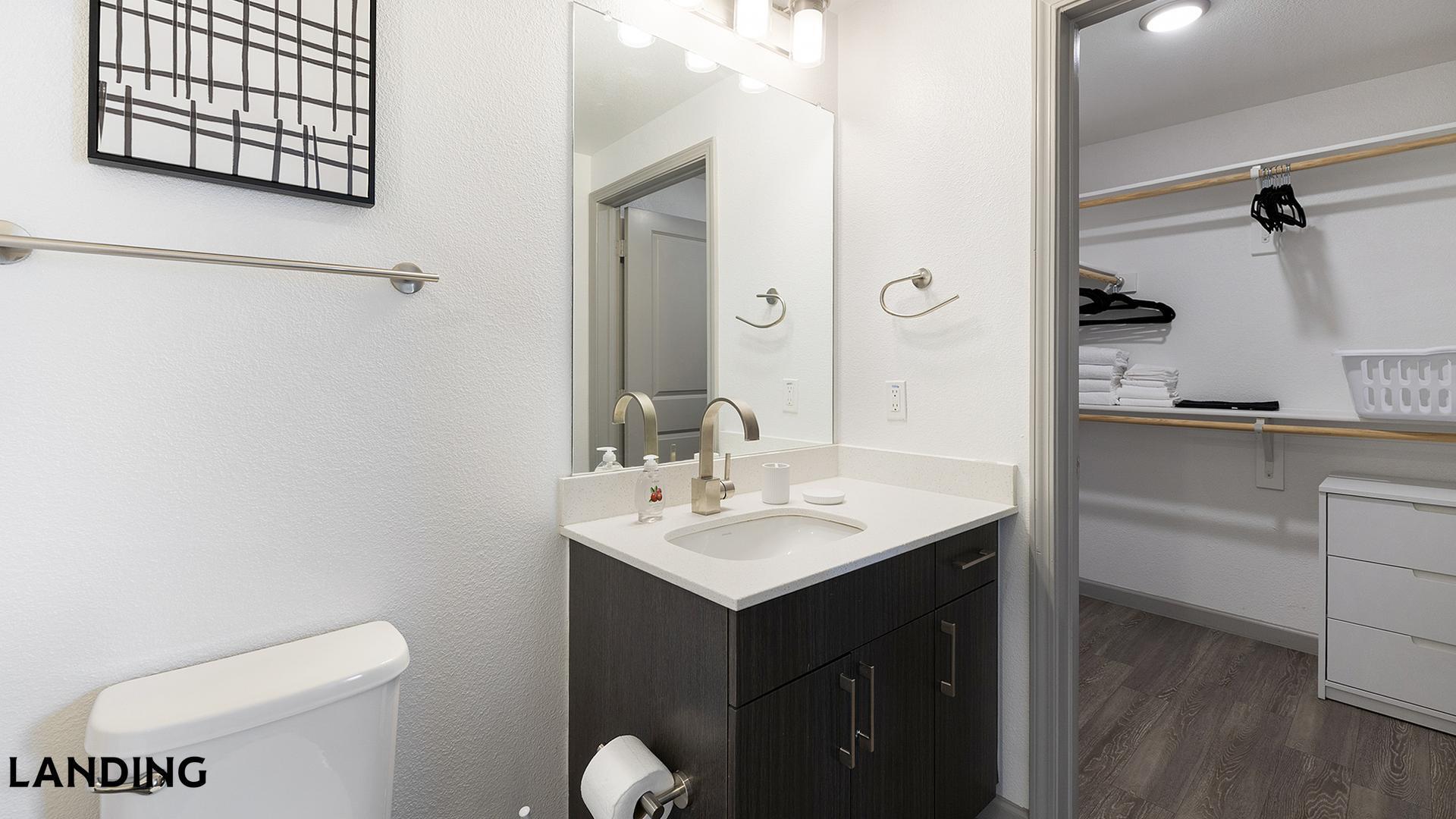 Building Photo - 1001 S Center St