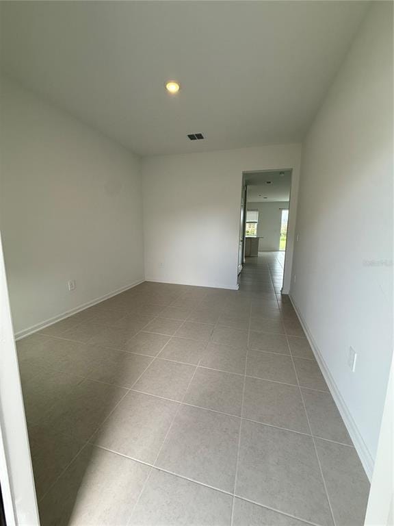 Building Photo - 3066 Chantilly Dr