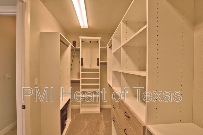 Building Photo - 1703 Elkins Ln