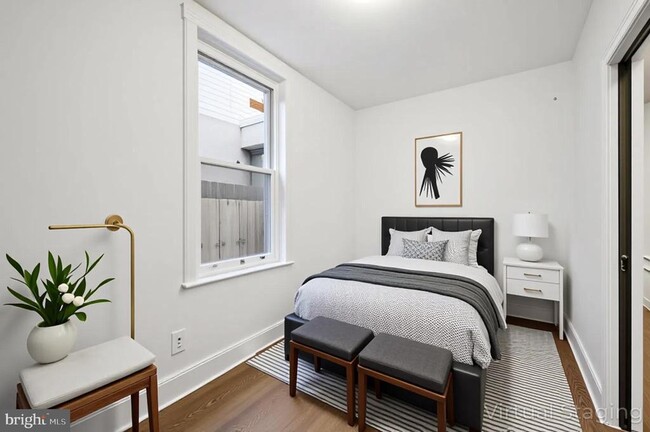 Building Photo - 1217 N 28th St