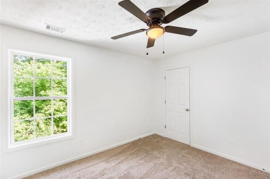 Building Photo - 3022 Kentmere Dr